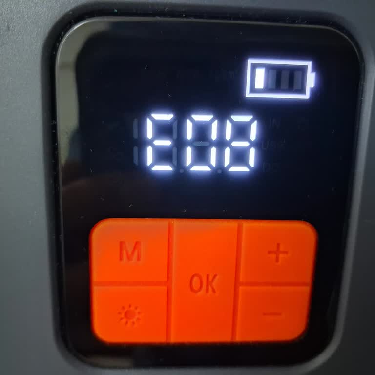 Groove Js006 Akü Takviye Cihazı Hava Şişirmedi, Hata Kodu Verdi Ve Müşteri Hizmetleri Yanıt Vermedi