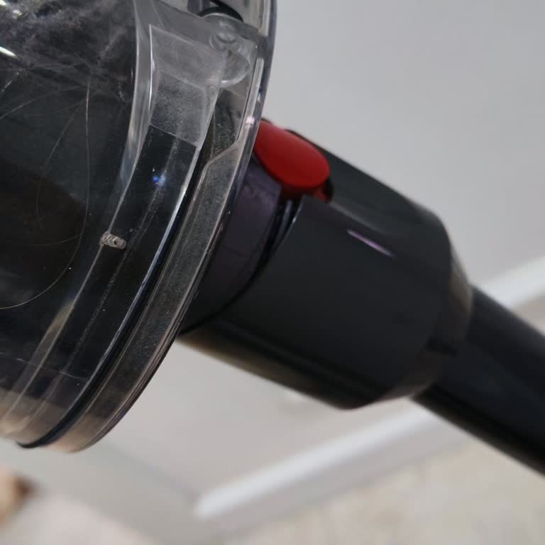 Dyson V12 Borusundaki Tekrarlayan Sallanma Sorunu Ve Garanti Dışı Değişim Talebi