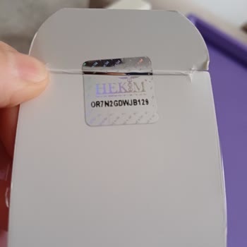 Argivit Şurup Şişesinde Kırmızı Lekeler Ve Cevapsız Firma