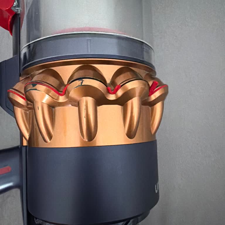 Dyson Gen5 Süpürgemde Hava Kaçağı Ve Çekim Gücü Azaldı, Filtre Suçlaması Çözüm Getirmedi