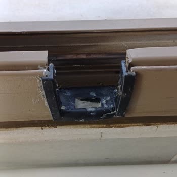 Cam Balkon Montaj Hataları Rüzgar, Yağmur Ve Buhar Sızıntısına Yol Açıyor