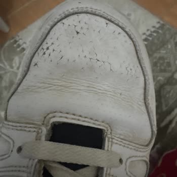 Nike Spor Ayakkabının Deri Soyulması Ve Boyner’in Kullanıcı Hatası İddiası