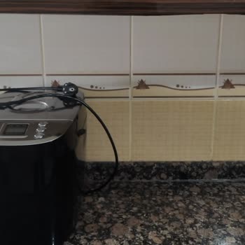 Karaca Ekmek Makinesi Kablosu Yanması Güvenlik Tehlikesi