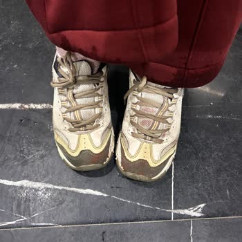 Aybikestil (aybikestil.com) Ayakkabımda Boya Dökülmesi Ve Uyarı Eksikliği