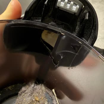Bosch Dik Süpürge Kafa Parçasının Bir Yıl İçinde Kırılması Ve Garanti İsteği