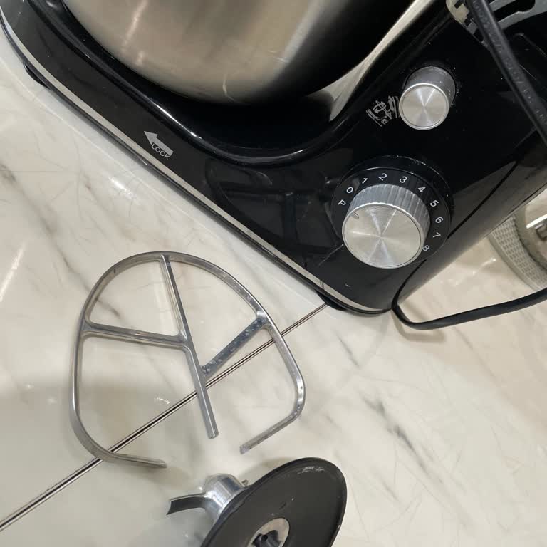 Sinbo Hamur Yoğurma Makinesinde Kırılan Aparat İçin Yedek Parça Yok