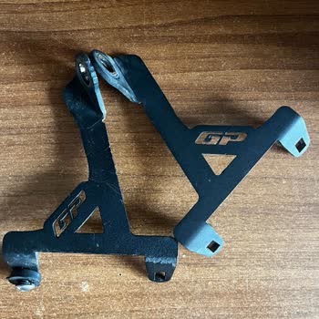 Motosiklet Tur Camı Ani Kırıldı, Hayati Risk