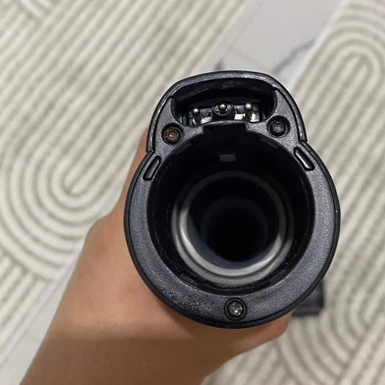 Philips Dikey Süpürgede Korozyonlu Bağlantı Ve Batarya Kırığı: Tam Değişim Talebi