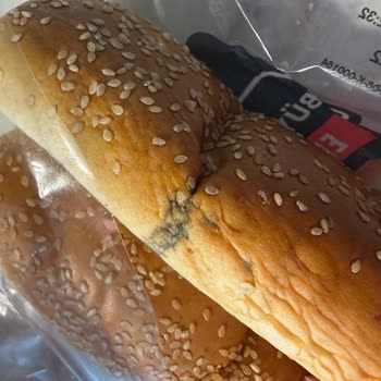 UNO Sandviç Ekmeğinde Pamuklanma ve Küf