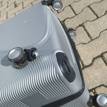 Kontur Turizm Otobüsünde Hasarlı Valiz Teslimi Ve Sorumluluk Reddi