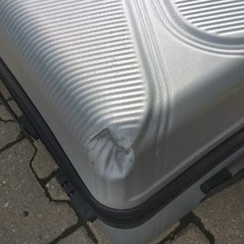 Kontur Turizm Otobüsünde Hasarlı Valiz Teslimi Ve Sorumluluk Reddi