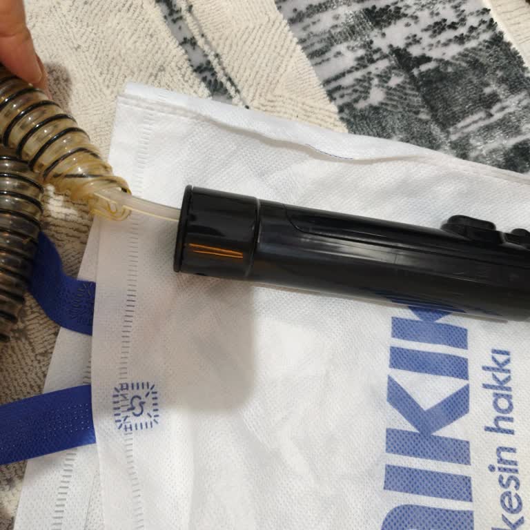 Kumtel HCC01 Halı Koltuk Yıkama Makinesinin Hortumu Koptu Ve Yedek Parça Bulunmuyor