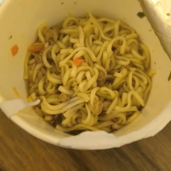 İndomie Tavuk Aromalı Noodle’da Yanlış Sos Paketi