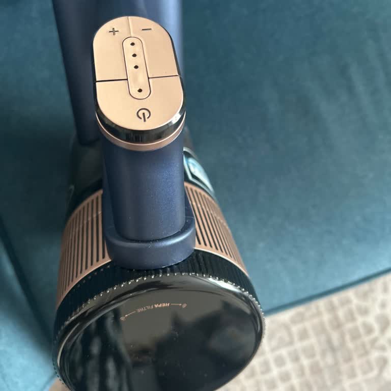 Arnica Solara Pro Kop Et13470 Süpürge Sürekli Arıza Uyarısı Veriyor Ve Halıyı Fırçaya Topluyor