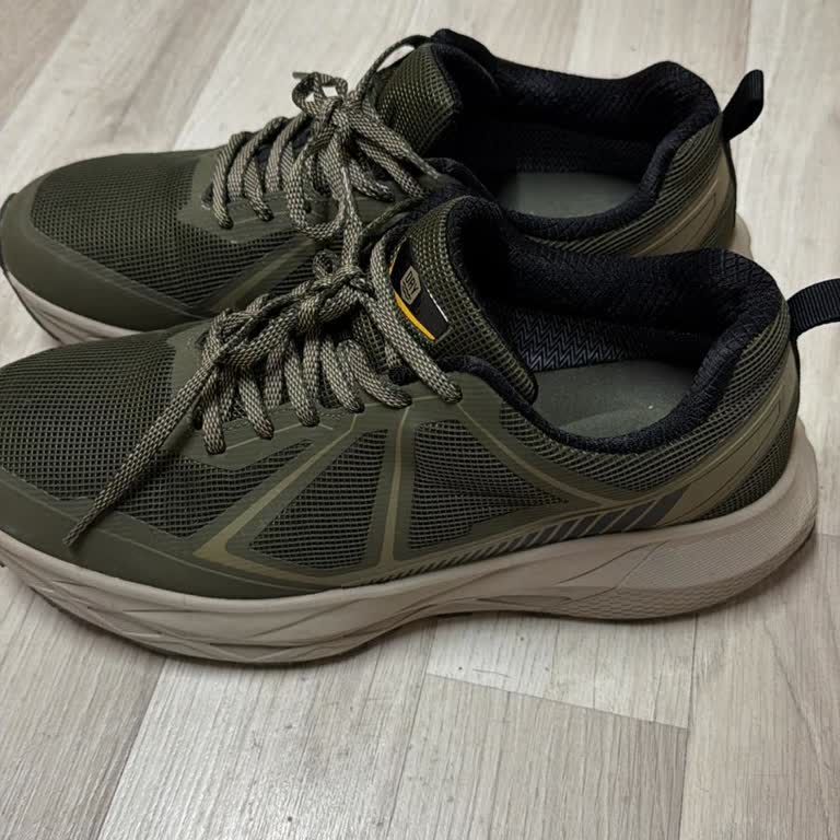 Aşırı Terleme Ve Koku Nedeniyle Derimod Outdoor Ayakkabıda Ücret İadesi Talebi