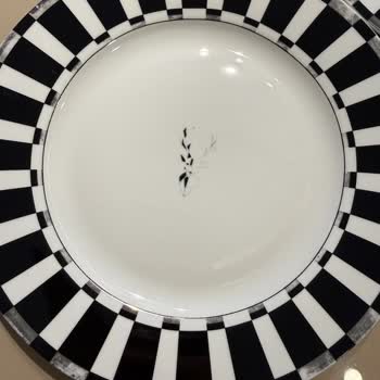 Karaca Yemek Takımının Desen Çıkma Garantisi Bozuldu Değişim Veya İade Talep Ediyorum