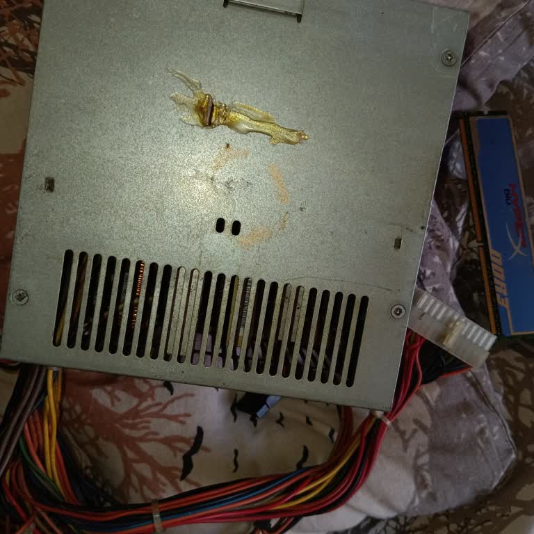 Serik’te Sürekli Elektrik Kesintileri Aile Bütçesini Zorluyor