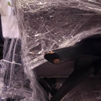 Ayıplı Koltuk Takımı Ve Yanıtsız Mağaza Desteği