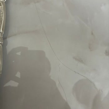 Teslim Edilen Mobilyalarda Çizik Ve Leke, Mağazadan Yanıt Bulamama