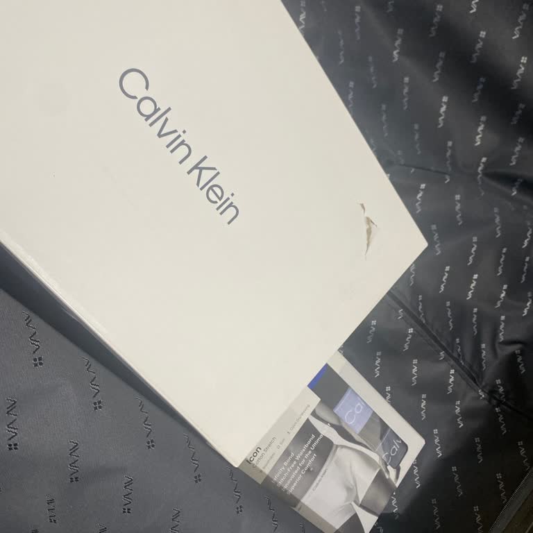 Ayakkabı Paketi Yırtık Ve Özensiz Gönderildi, Hediye İçin Üzgünüm