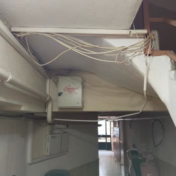 Turkcell Superonline Kabloları Düzensiz Ve Tehlikeli