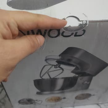 Teknosa Açık Ambalaj Ve Bantlarla Kaplanmış Kenwood Mutfak Şefi