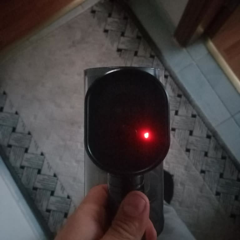 Sinbo Svc 8620 Süpürge Aniden Kapanıyor Ve Kırmızı Uyarı Veriyor, Garanti Değişim Talebi