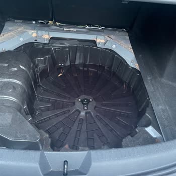 Renault Megane Bagaj Su Sızıntısı Ve Nem Kokusu