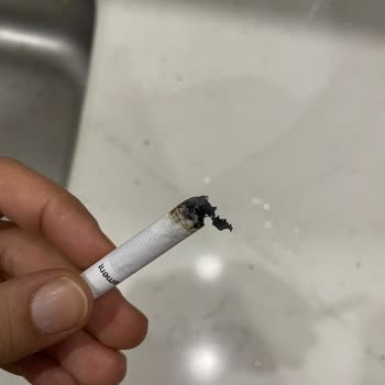 Uzun Parliament Sigara’da Tekrarlanan Plastik Yabancı Madde Sorunu