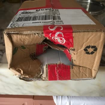 Aras Kargo'nun Hassas Paketi Kırması Ve Personel Saygısızlığı