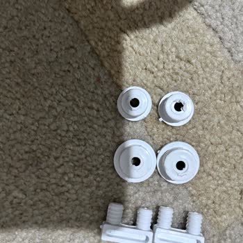 Adore Ayakkabılıkta Plastik Parçalar Çabuk Kırılıyor, Yedek Parça Uyuşmazlığı