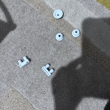 Adore Ayakkabılıkta Plastik Parçalar Çabuk Kırılıyor, Yedek Parça Uyuşmazlığı