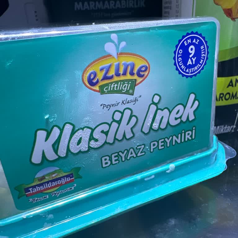 Ezine Çiftliği Peyniri Açıldığında Şiddetli Çiğ Et Kokusu