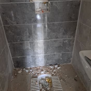 Tamamlanmamış Deprem Konutunda Oturulamaz Durum Ve Yüksek Aidat