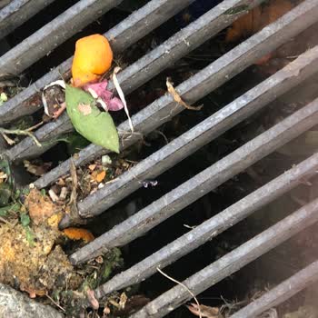 Atakum’da Semt Pazarının Gece Gürültüsü Ve Sağlıksız Temizlik Mahalleyi Sarsıyor