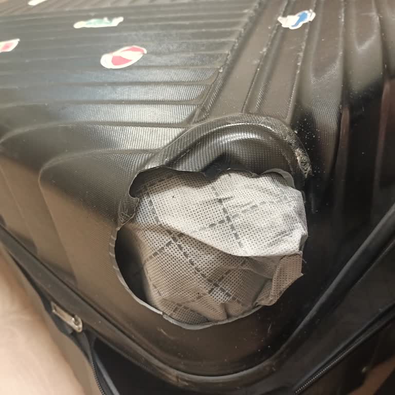 Isparta Petrol Seferinde Kırılan Bavul Tekeri İçin Geri Dönüş Ve Ücret İadesi Talebi