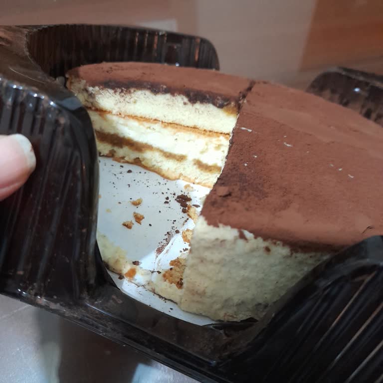 Kuru Tiramisu Ürünü BİM Güvenimi Sarsıyor, İade Talebi