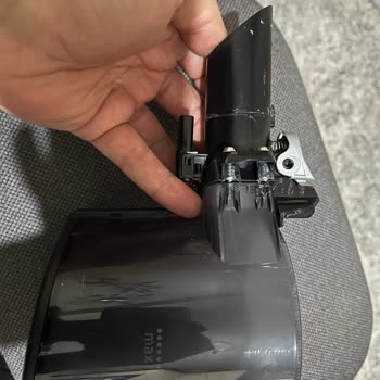 Bosch Unlimited 7 Süpürge Toz Haznesi Kısa Sürede Kırıldı