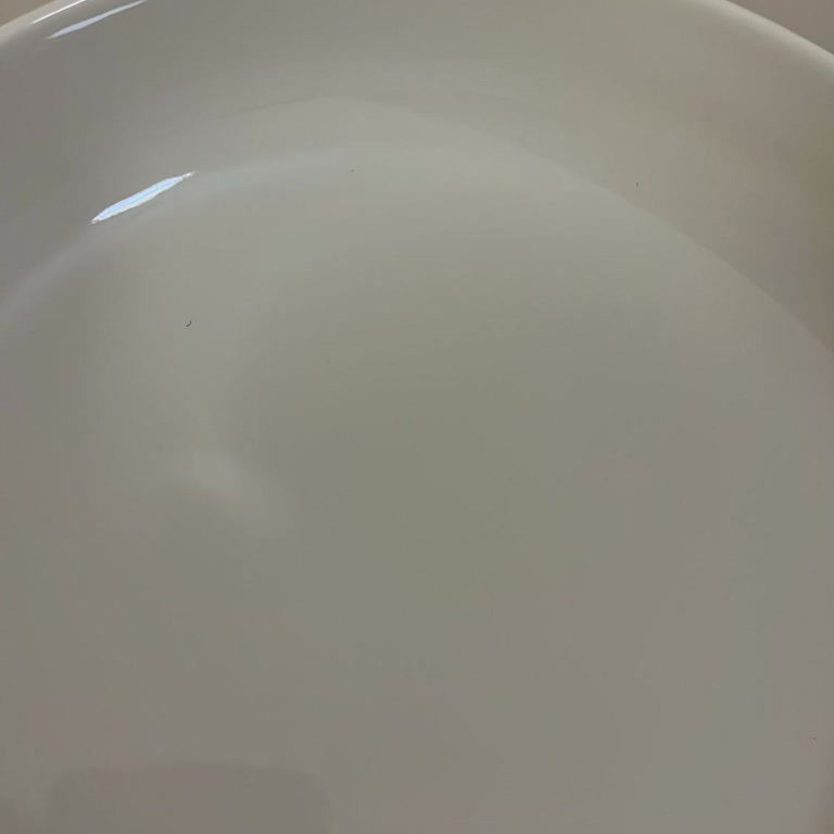 İzmir Optimum Şubesinde Kırık Tabak Ve Stok Eksikliği