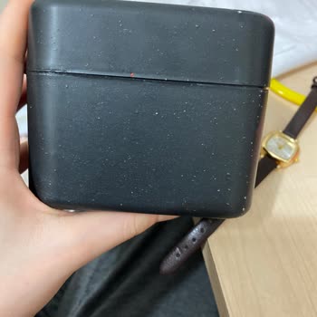 Vintage Saat Kutusu Kirli Ve Yıpranmış, Yeni Kutu Talebi