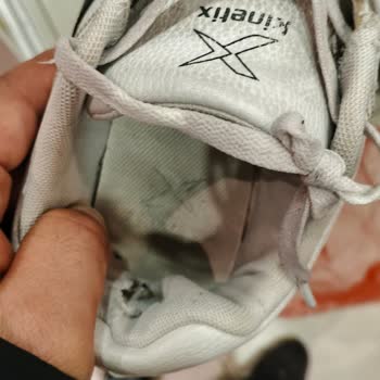 İki Hafta Sonra Dikişleri Çözülen Yeni Spor Ayakkabımda Mağaza Sorumluluk Reddi