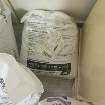 Pet Pal Mavi Reyon'da Eksik Ve Hasarlı Kedi Kumu, İade Bekliyor