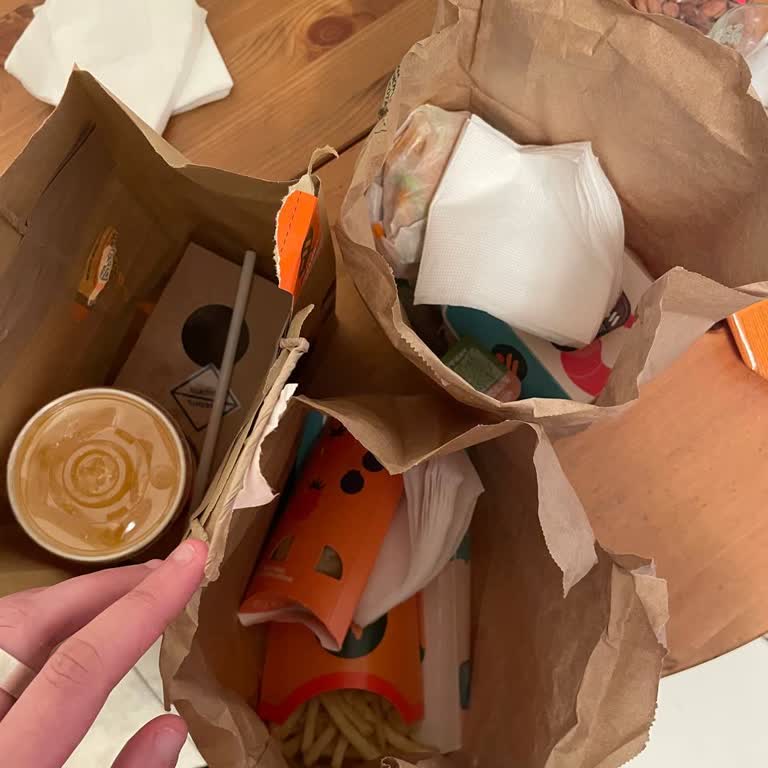 Вкусно и точка не выполнили условия акции, подарок не доставили&nbsp;Яндекс Еда