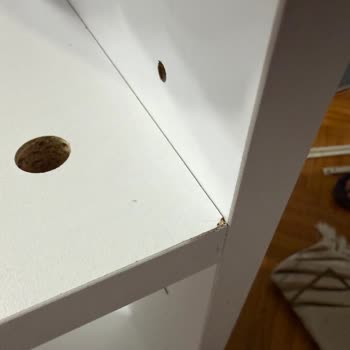 Rani Mobilya Rj136 Modelinde Kullanılmış Parçalar Ve Yetersiz Montaj Kılavuzu