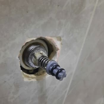 Teska TK-100404 Bas Vanasının Su Kesmemesi