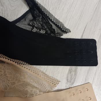 Aynı Model Sütyenlerde Dantel Kısa Sürede Sökülüyor