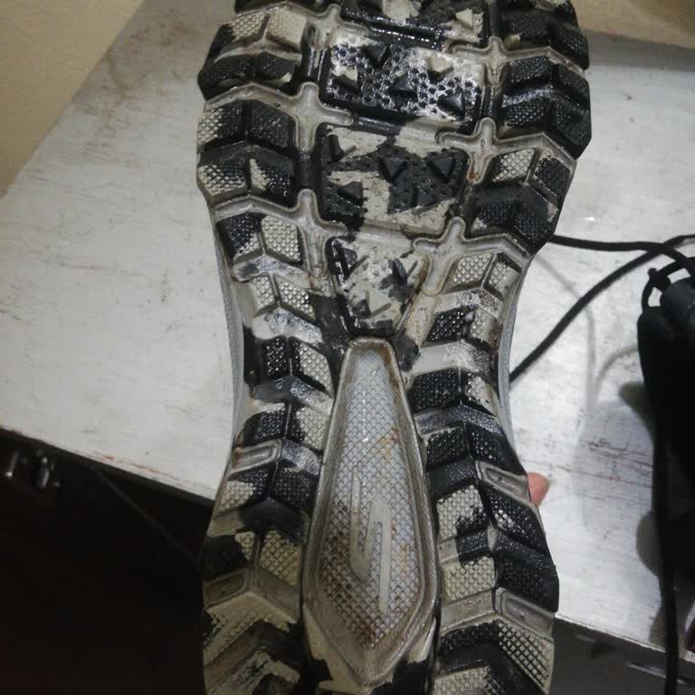 Islak Zeminlerde Aşırı Kayma Yapan Skechers Ayakkabı İçin İade Ve Değişim Talebi