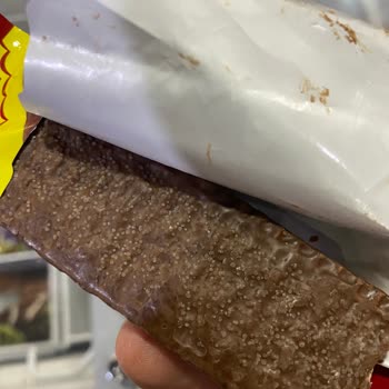 Ülker Çikolatalı Gofretten Bozulmuş Tat Ve Sağlık Endişesi