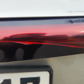 Kronik Stop Lambası Çatlaması, Garanti İhmal Edildi Ve Kullanıcı Suçlandı