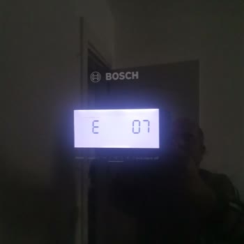 Bosch Buzdolabında Tekrarlayan Fan Arızası Ve E7 Hatası İçin Kalıcı Çözüm Talebi